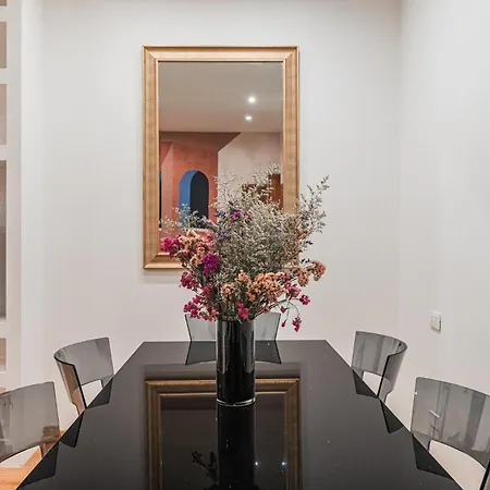 Pistacchio House-spacious With Private Patio Lejlighed *
